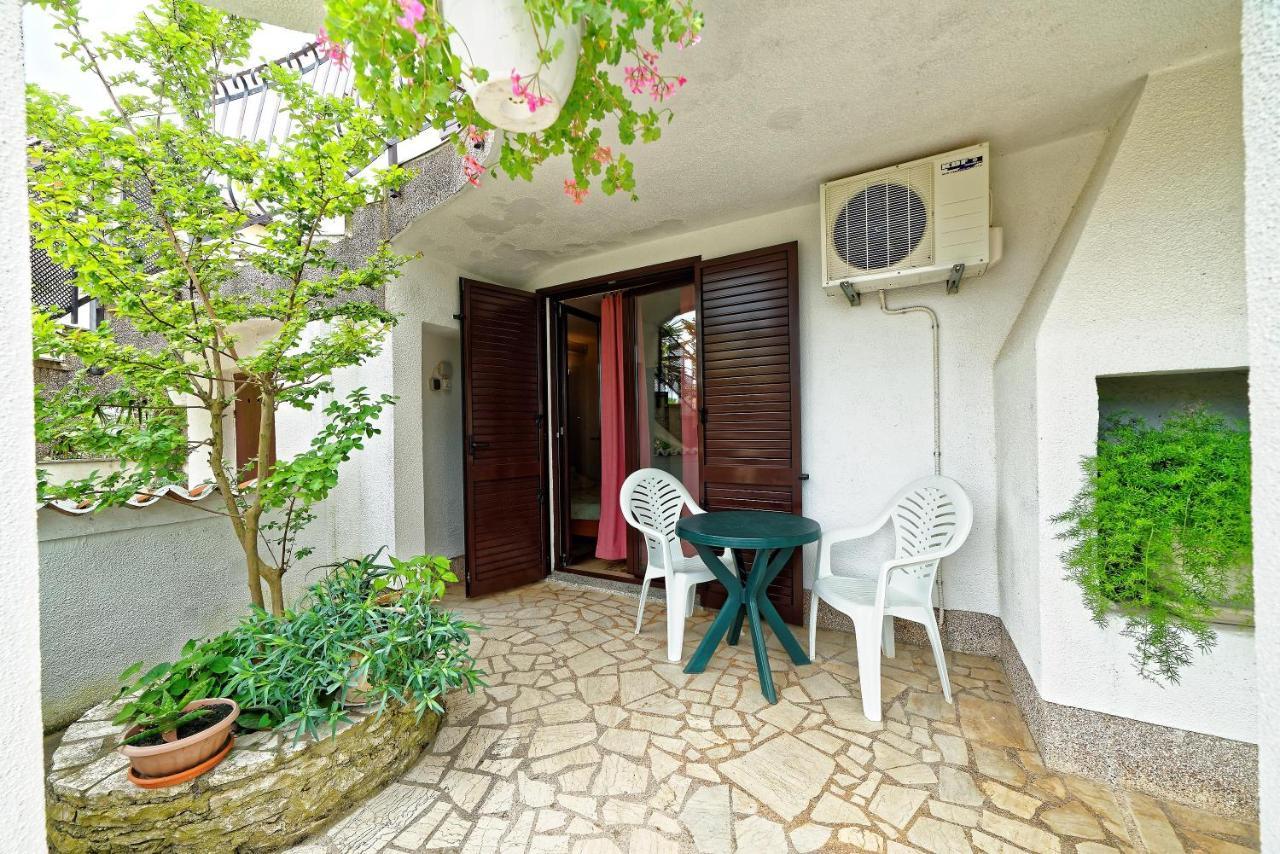 Guest House Jolanda Medulin Exterior photo