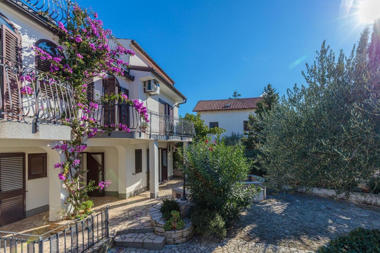 Guest House Jolanda Medulin Exterior photo