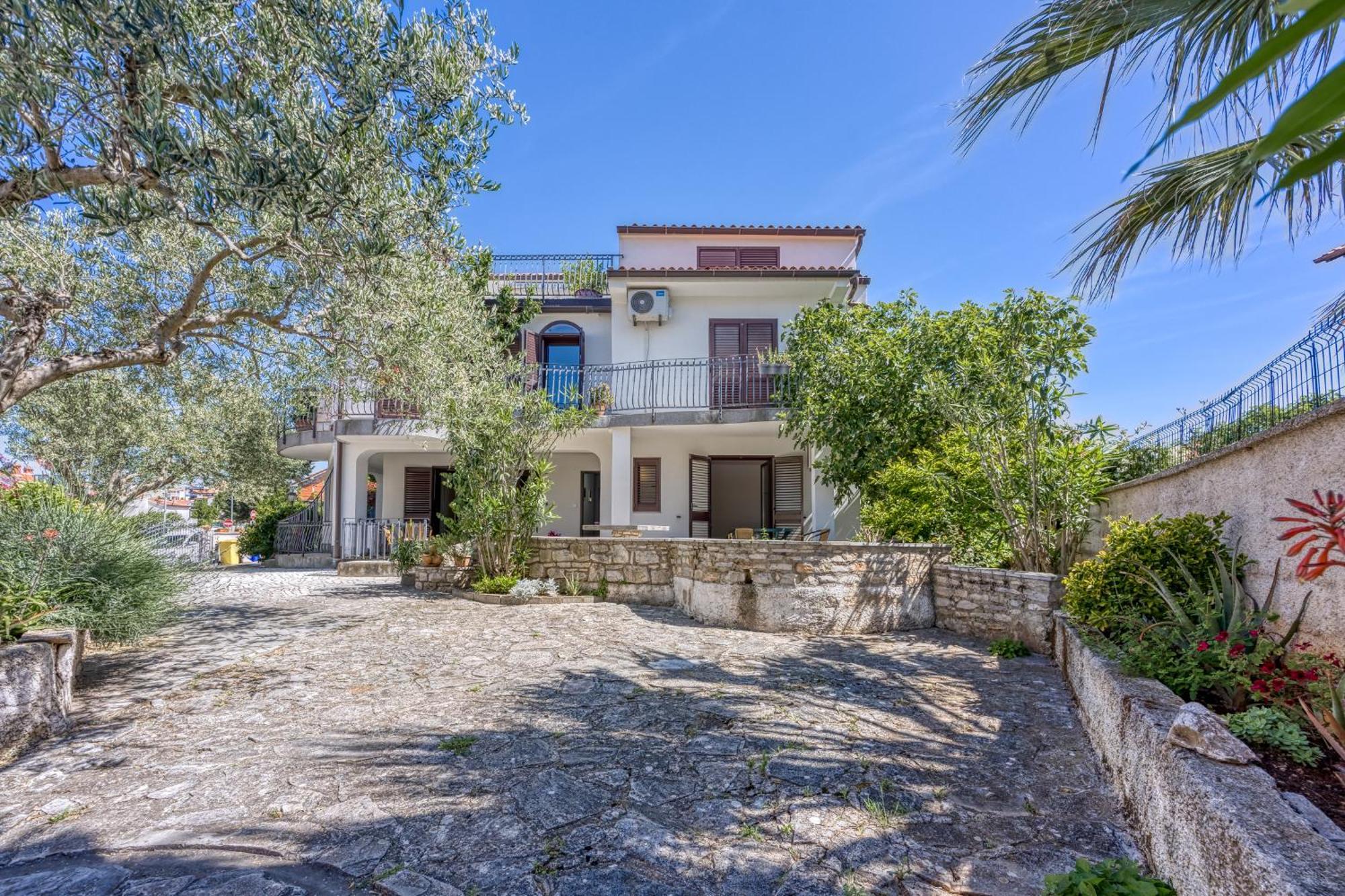 Guest House Jolanda Medulin Exterior photo